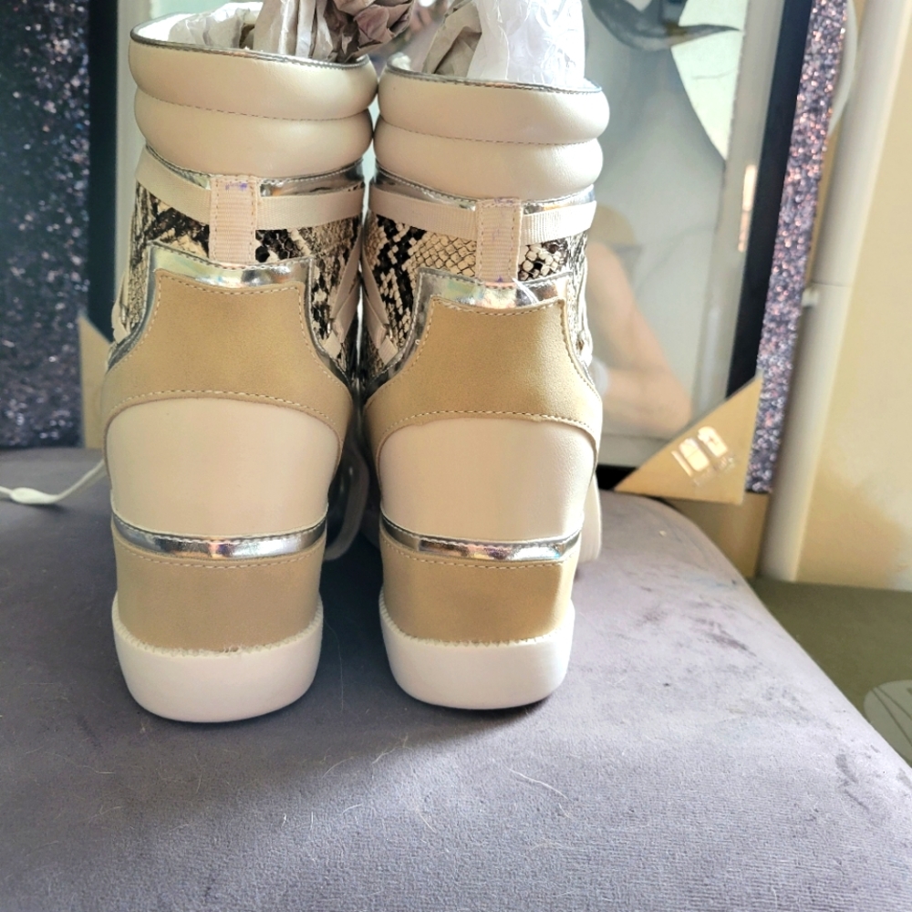 High tops - Picture 4 of 6